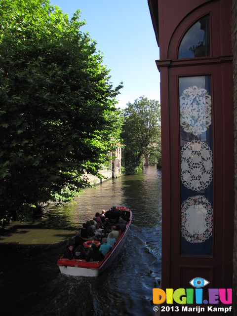 SX30014 Canal cruise boat Brugge